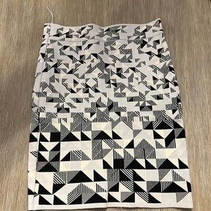 BCBG geo pattern skirt